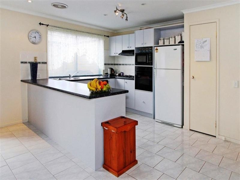 25 Shearer Close, Sydenham VIC 3037