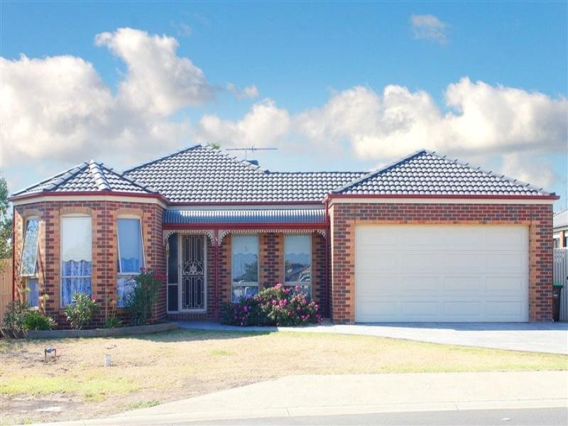 74 Domain Way, Taylors Hill VIC 3037
