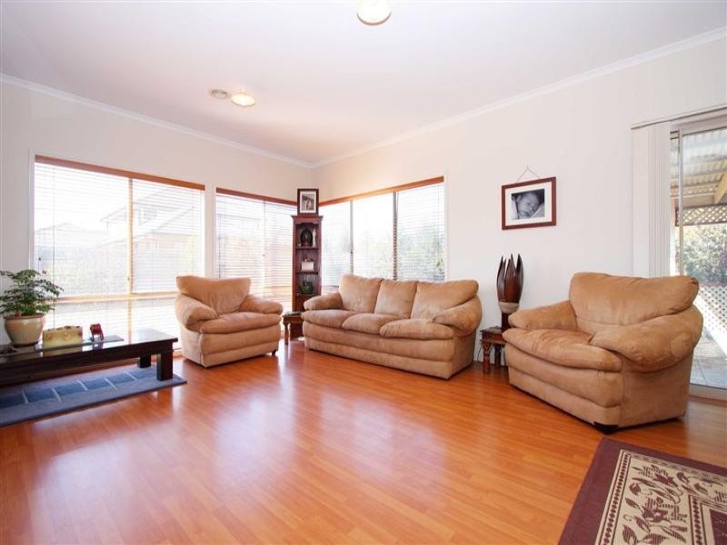 74 Domain Way, Taylors Hill VIC 3037