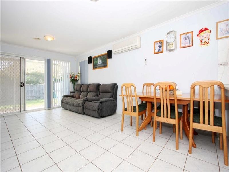 16 Roadhouse Wynd, Sydenham VIC 3037