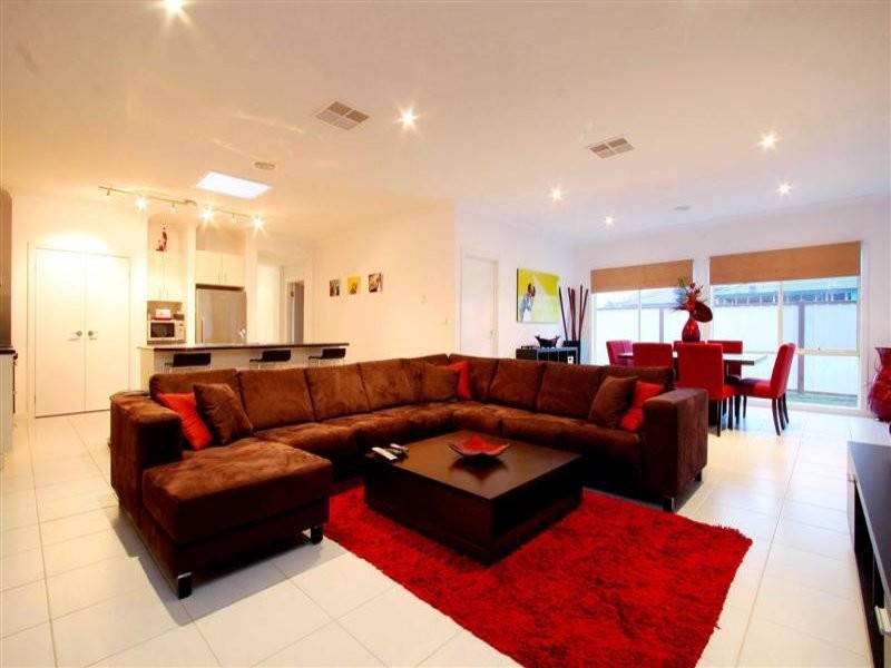 4 Grenadier Grove, Hillside VIC 3037