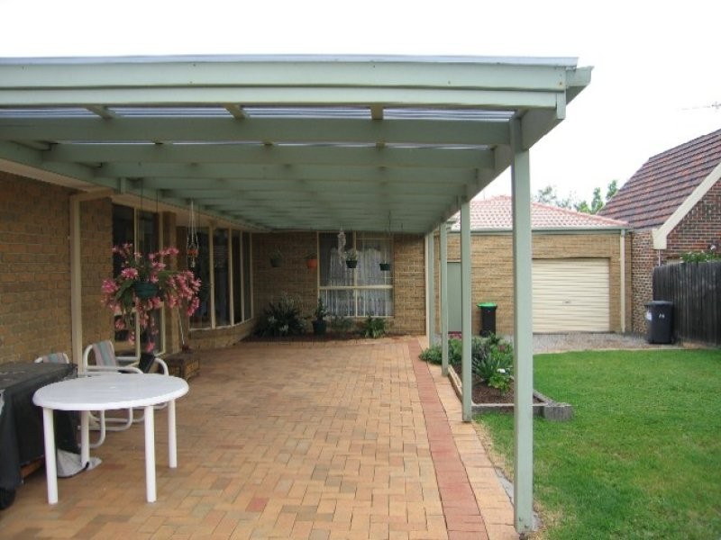 28 Bellevue Boulevard, Hillside VIC 3037