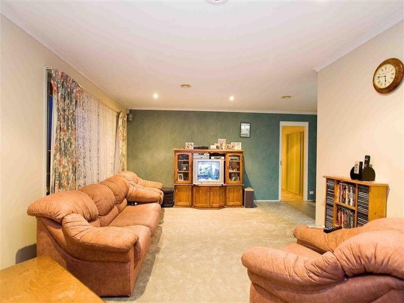 55 Boberrit Wynd, Sydenham VIC 3037
