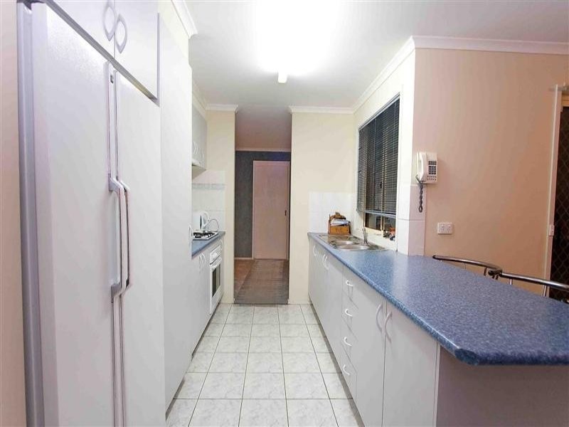 55 Boberrit Wynd, Sydenham VIC 3037