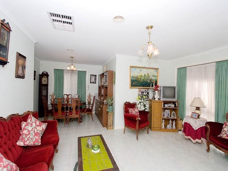 14 Dandarriga Way, Delahey VIC 3037