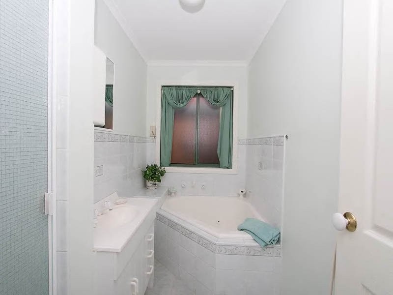 14 Dandarriga Way, Delahey VIC 3037