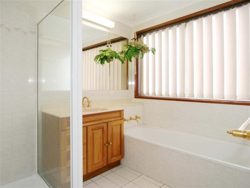 216 Sunshine Ave, Kealba VIC 3021