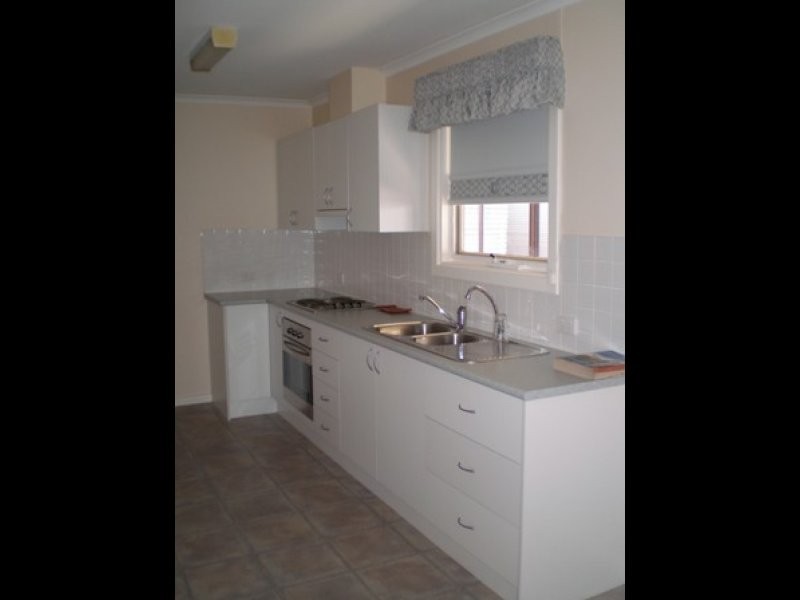 24 Dumas Street, Mount Barker SA 5251