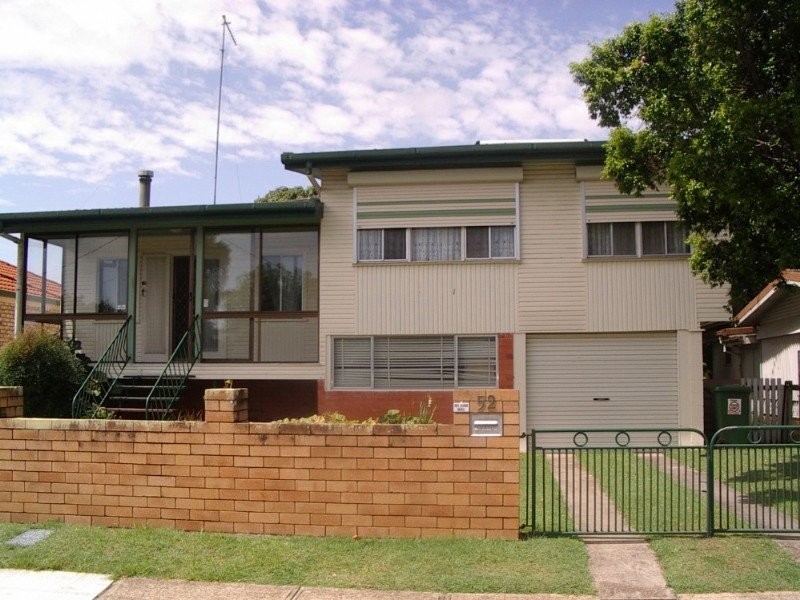 52 Parr St, Biggera Waters QLD 4216