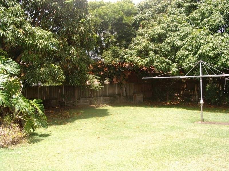 52 Parr St, Biggera Waters QLD 4216