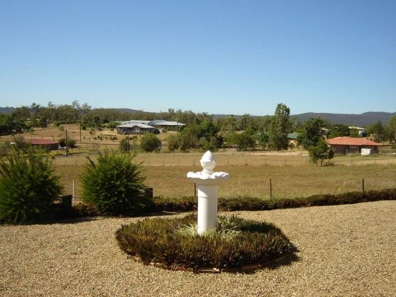 137 Lakes Drive, Laidley Heights QLD 4341