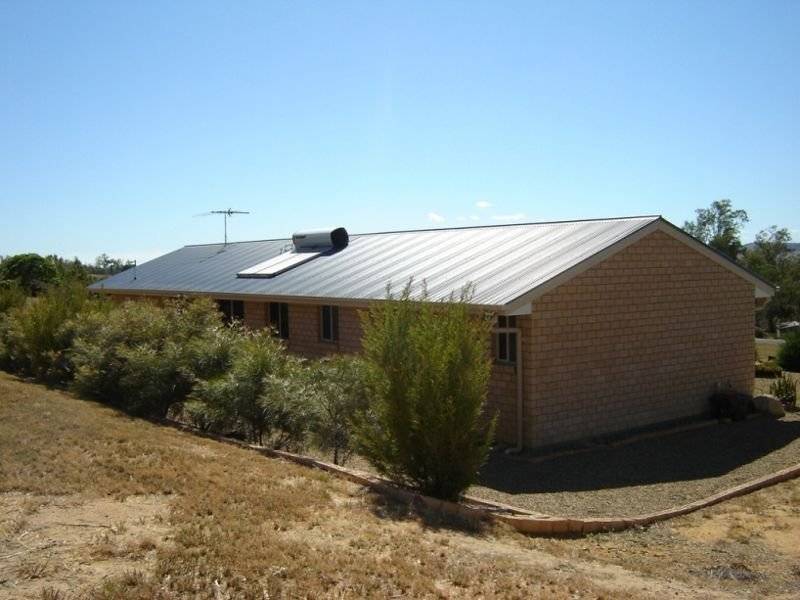 137 Lakes Drive, Laidley Heights QLD 4341