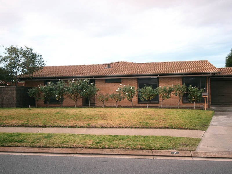 2 Kiama Avenue, West Lakes Shore SA 5020