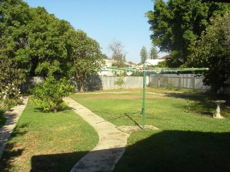 11 HMAS Australia Road, Henley Beach South SA 5022
