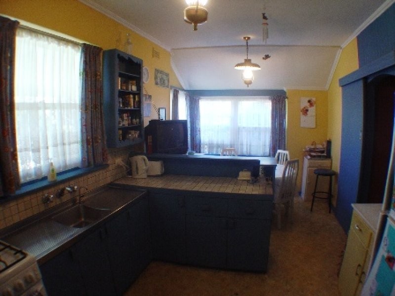 11 HMAS Australia Road, Henley Beach South SA 5022