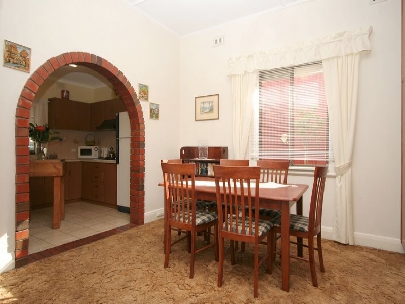 8 Lysle Street, Brooklyn Park SA 5032