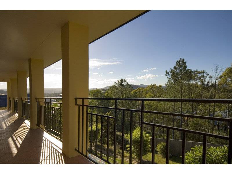 42 Manra Way, Pacific Pines QLD 4211