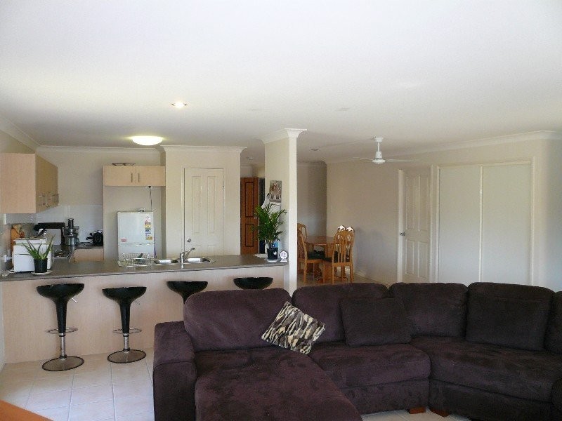 13 Stockdale St, Pacific Pines QLD 4211