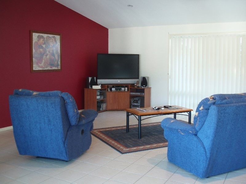 3 Worthing Court, Arundel QLD 4214