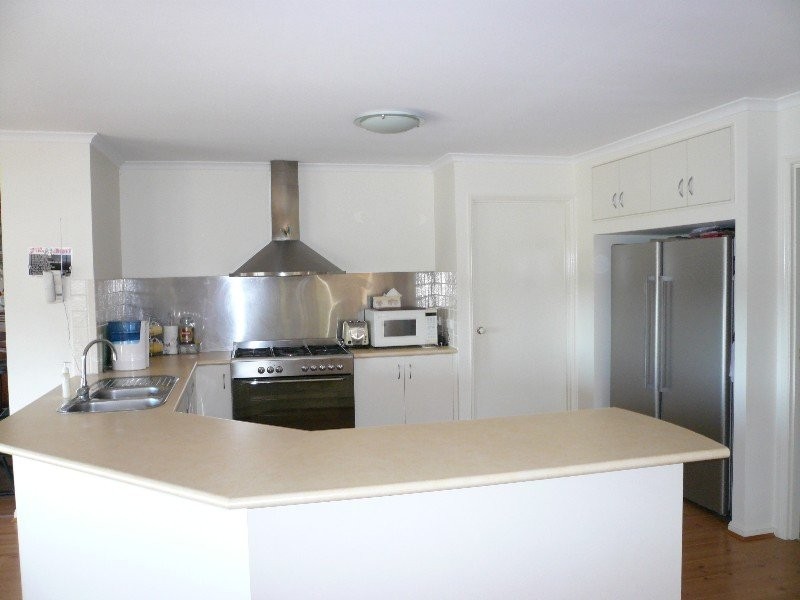 61 Hillary Circuit, Pacific Pines QLD 4211