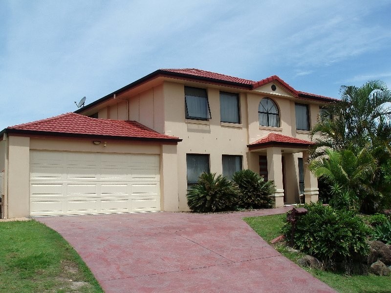 17 Ingles Circuit, Arundel QLD 4214