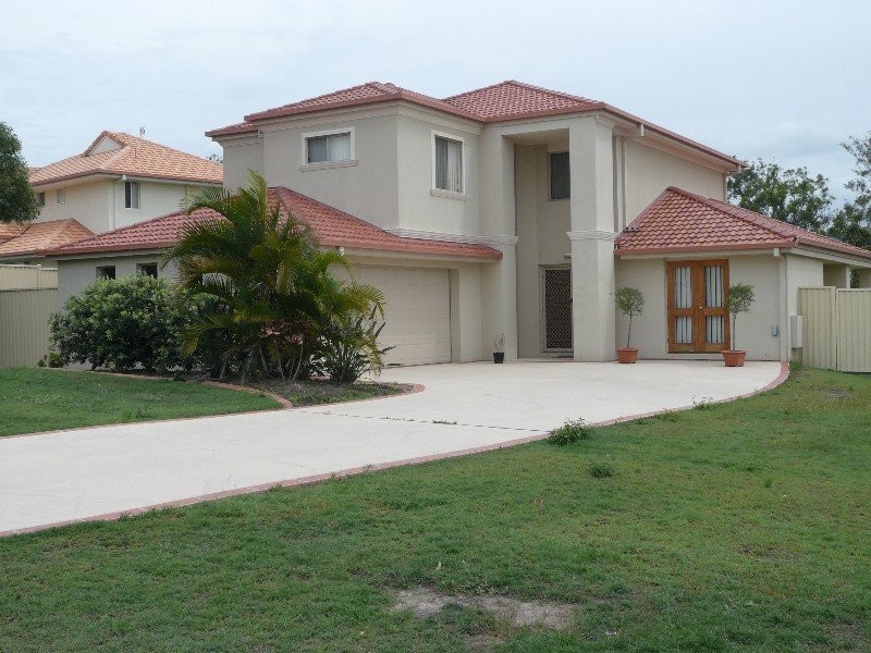 102 Christina Ryan Way, Arundel QLD 4214