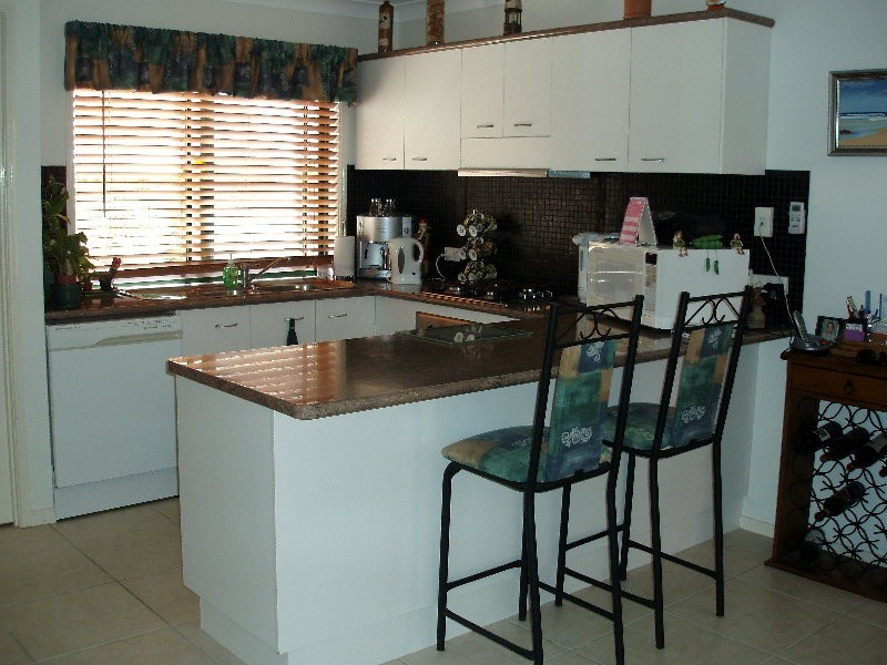 4 Harrow Pl, Arundel QLD 4214