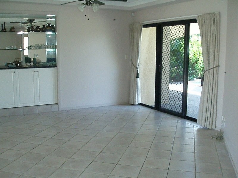 23 Hazel Court, Arundel QLD 4214