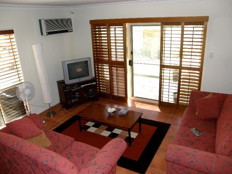 43 Ingles Circuit, Arundel QLD 4214