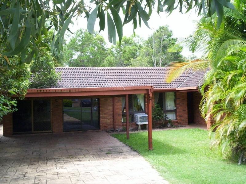 11 Canterbury Chase, Ashmore QLD 4214