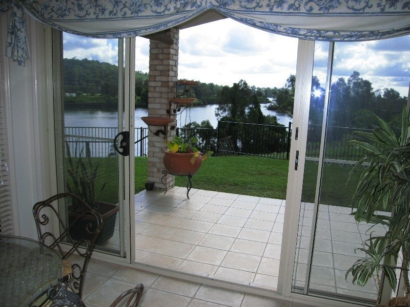 11 Brittany Drive, Oxenford QLD 4210