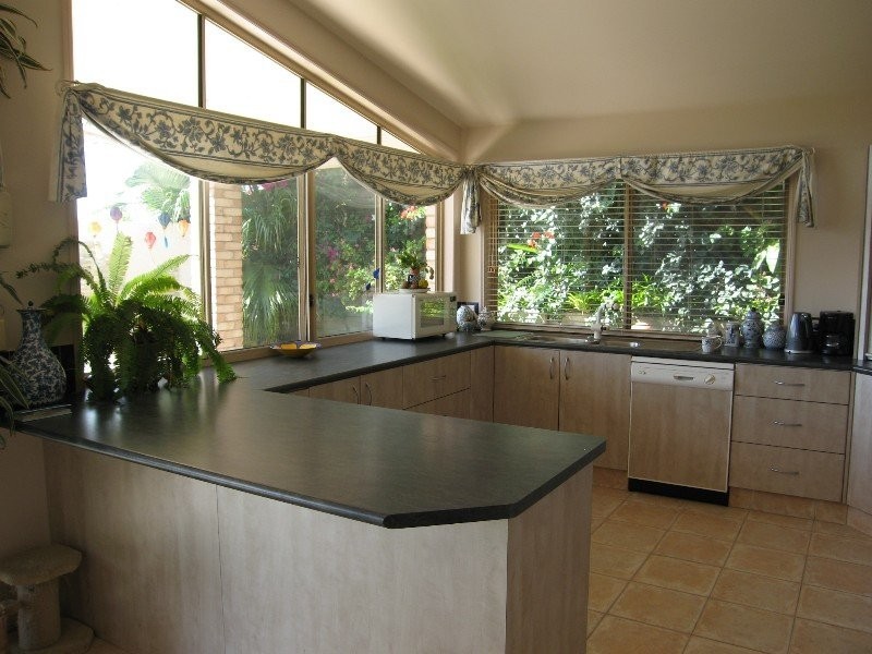 11 Brittany Drive, Oxenford QLD 4210