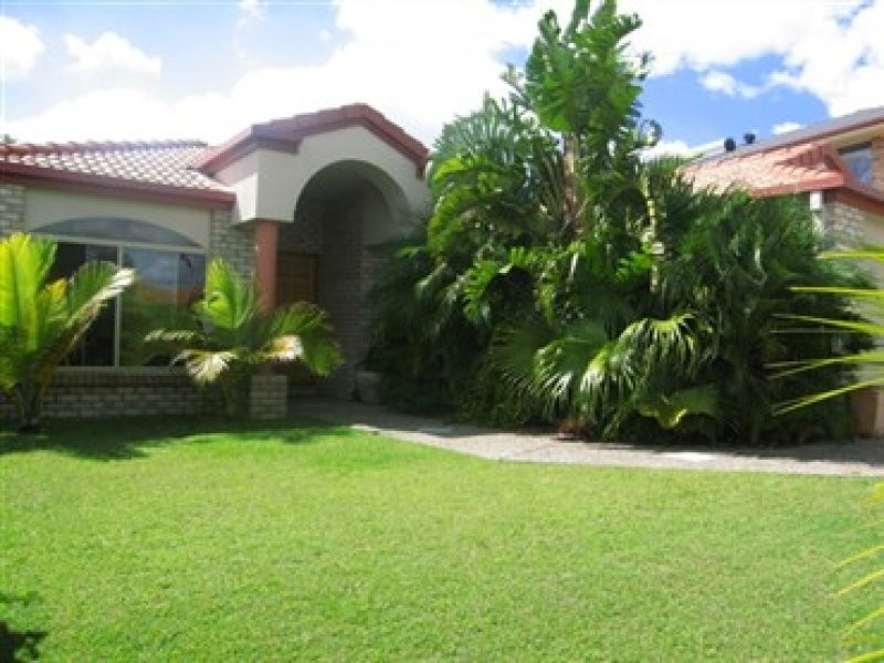 11 Brittany Drive, Oxenford QLD 4210