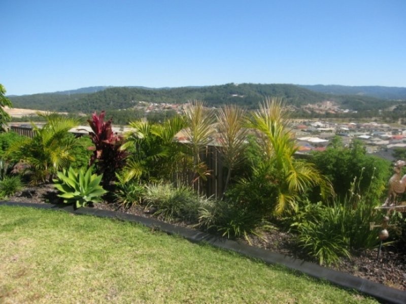 82 Salvado Drive, Pacific Pines QLD 4211