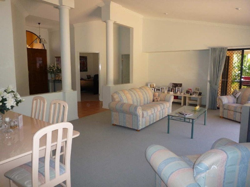 19 Hazel Court, Arundel QLD 4214