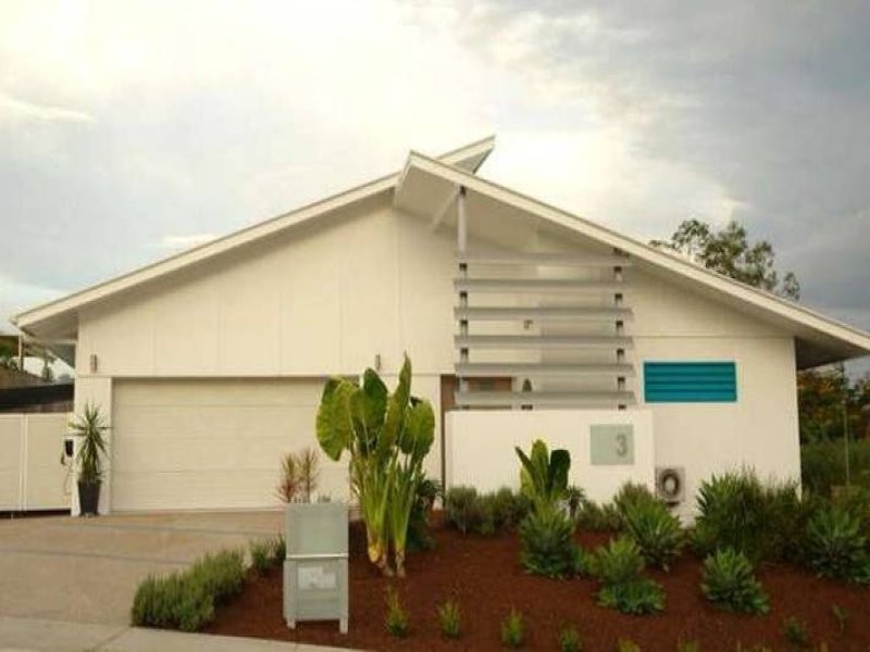 3 Salvado Drive, Pacific Pines QLD 4211