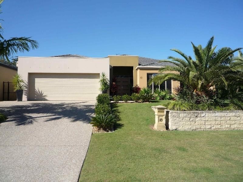 10 Blackfen court, Arundel QLD 4214