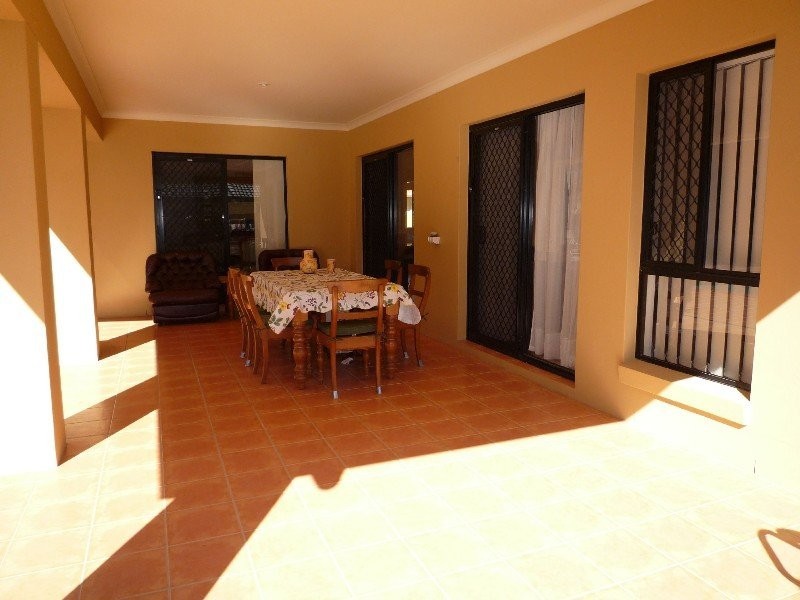 87 Arun Drive, Arundel QLD 4214