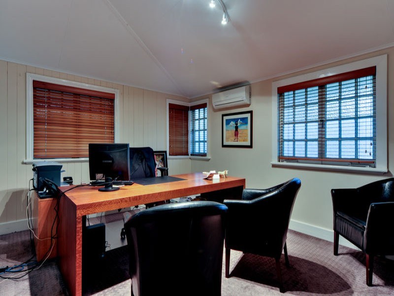 61 Roderick Street, Ipswich QLD 4305