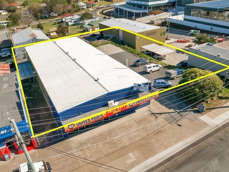 305 & 307 Brisbane Street, West Ipswich QLD 4305