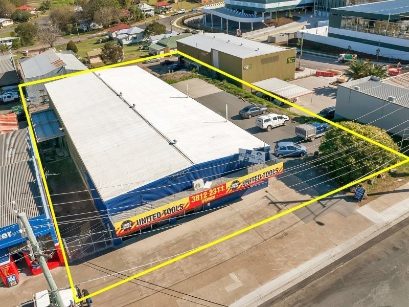 305 & 307 Brisbane Street, West Ipswich QLD 4305
