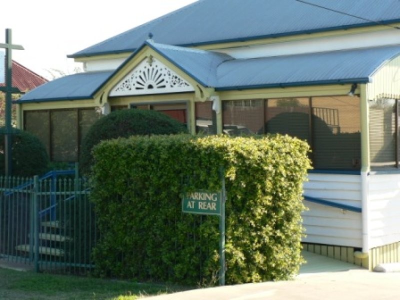 8 Mortimer Street, Ipswich QLD 4305