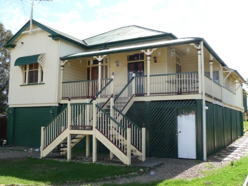 7 Queen Street, Walloon QLD 4306