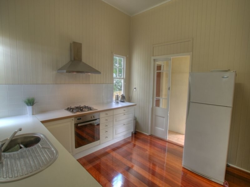 24 Roderick Street, Ipswich QLD 4305