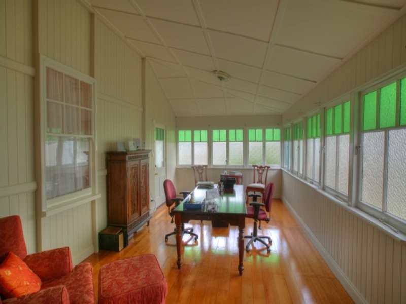 24 Roderick Street, Ipswich QLD 4305