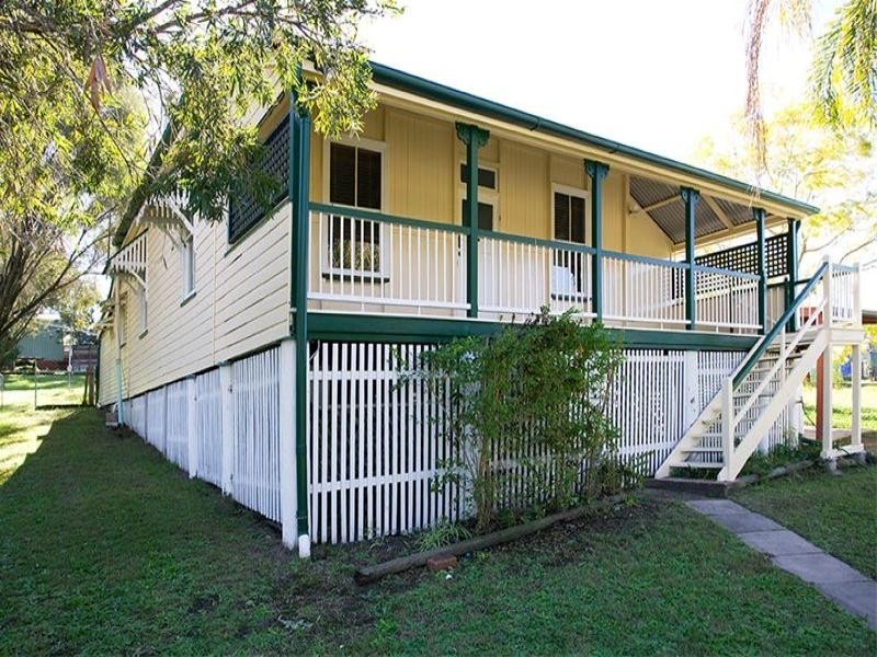 2 Willey Street, Ipswich QLD 4305