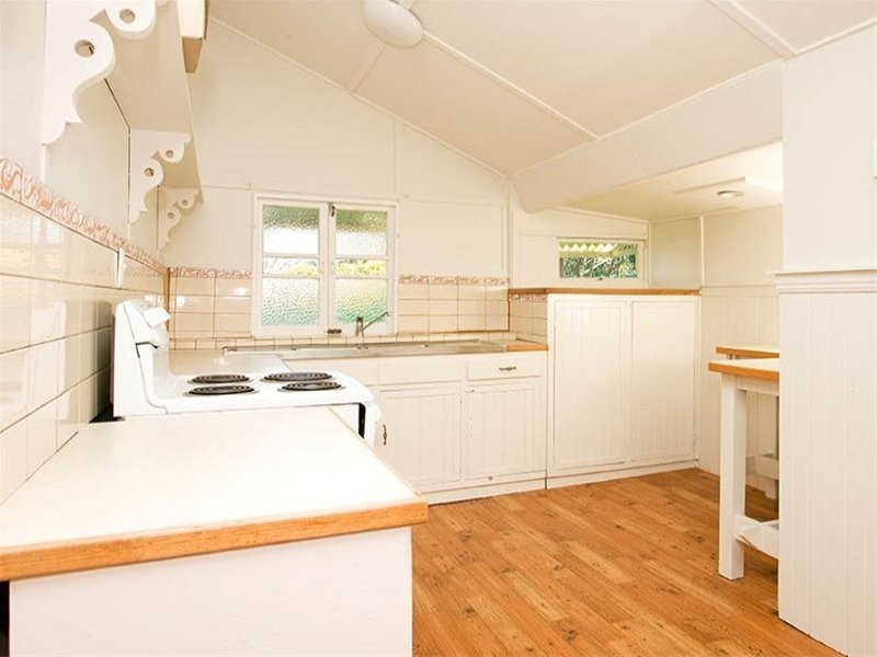 2 Willey Street, Ipswich QLD 4305