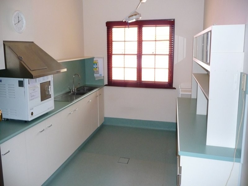 2 Court Street, Ipswich QLD 4305