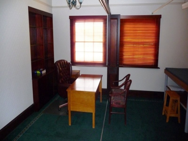 2 Court Street, Ipswich QLD 4305