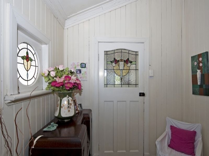 81 Roderick Street, Ipswich QLD 4305